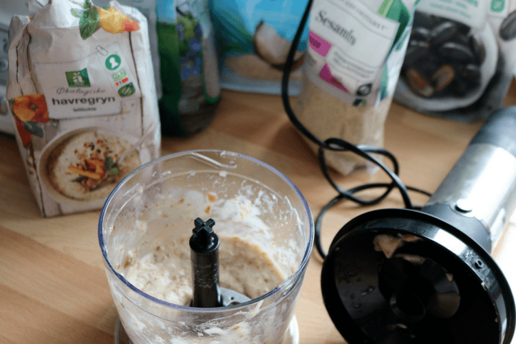 Granola som kan serveres med hjemmelaget yoghurt