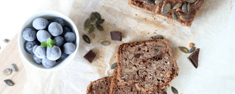 Bananbrød med valnøtter og rosiner fra 6 måneder