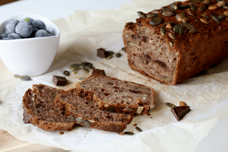 Bananbrød med valnøtter og rosiner fra 6 måneder