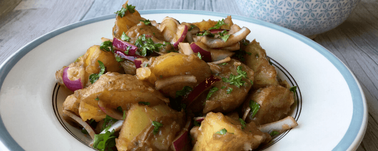 Lun potetsalat med balsamico og rødløk