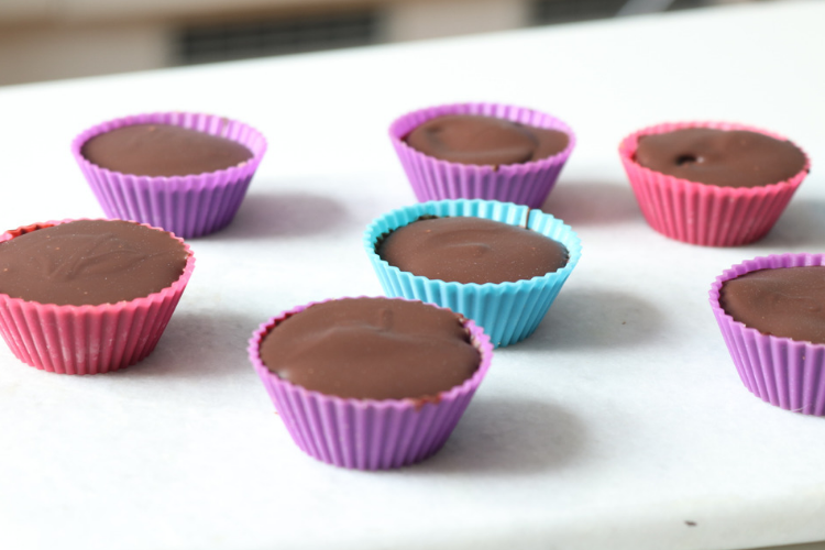 Peanut butter cups med 3 ingredienser - fra 1 år