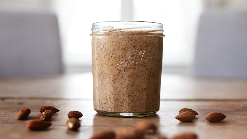 Mandelsmør med paranøtter - kan gis fra 6 måneder