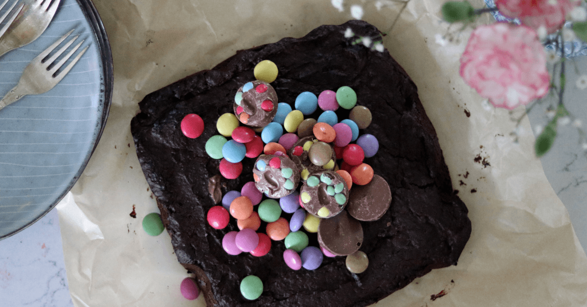 Brownie med en hemmelig ingrediens uten egg og gluten