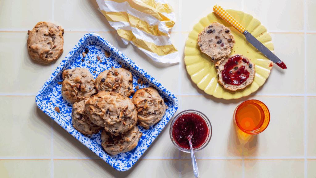 Sconebone med rosiner - Madeleines bakeeventyr